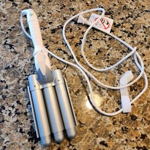Monat hair waver